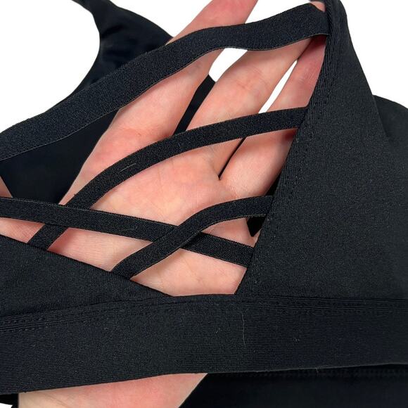 Fabletics Sports Bra Racerback Strappy Black Activewear Top Removable Pad Womens - Picture 9 of 9